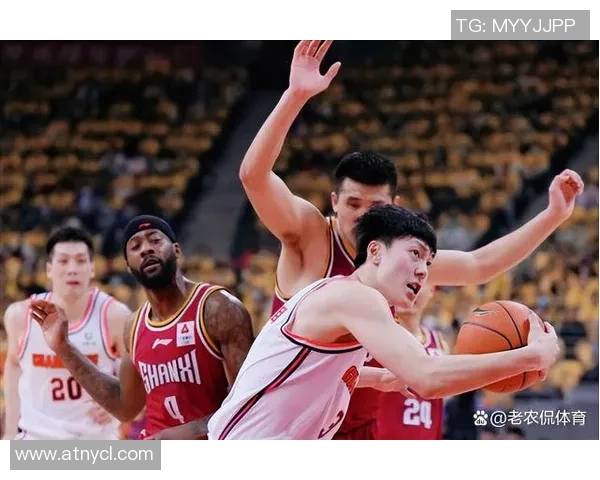 赛后复盘:杭州篮球队与武汉篮球队速度对决的精彩瞬间与战术分析 赛后复盘:杭州篮球队与武汉篮球队速度对决的精彩瞬间与战术分析